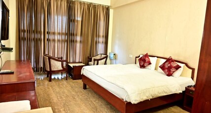 Narain Continental Room Type - Deluxe Room With Free Wi/Fi