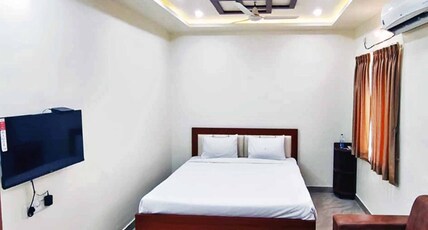 Pinnacle Suites Rooms Room Type - Standard Room NON AC