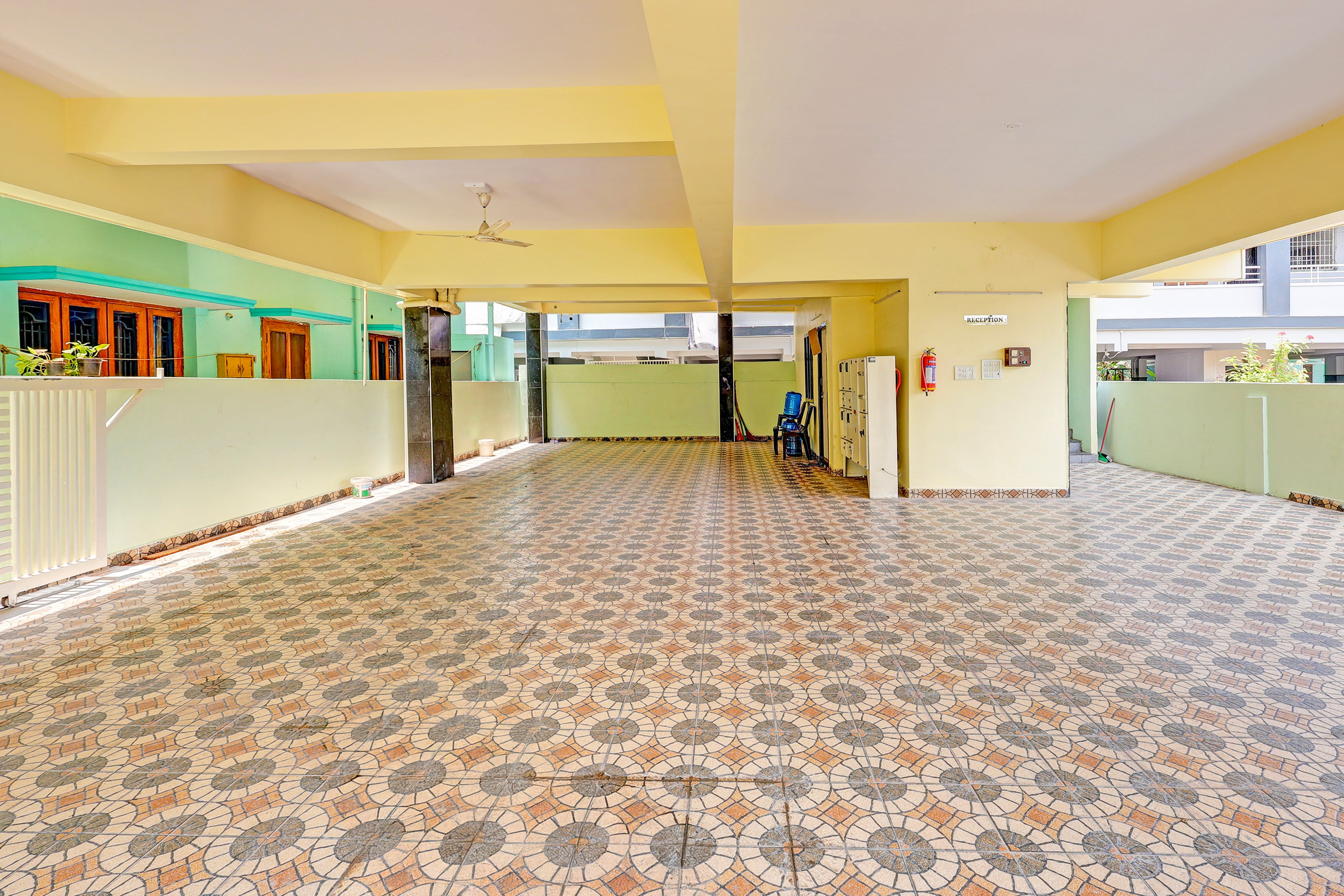 Hotel O Lakshmipuram Main Road Guntur - Tap to explore photos