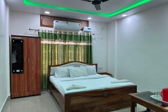 The Rhino Guest House and Homestay