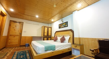 Him Homestay Manali Room Type - Delux Room