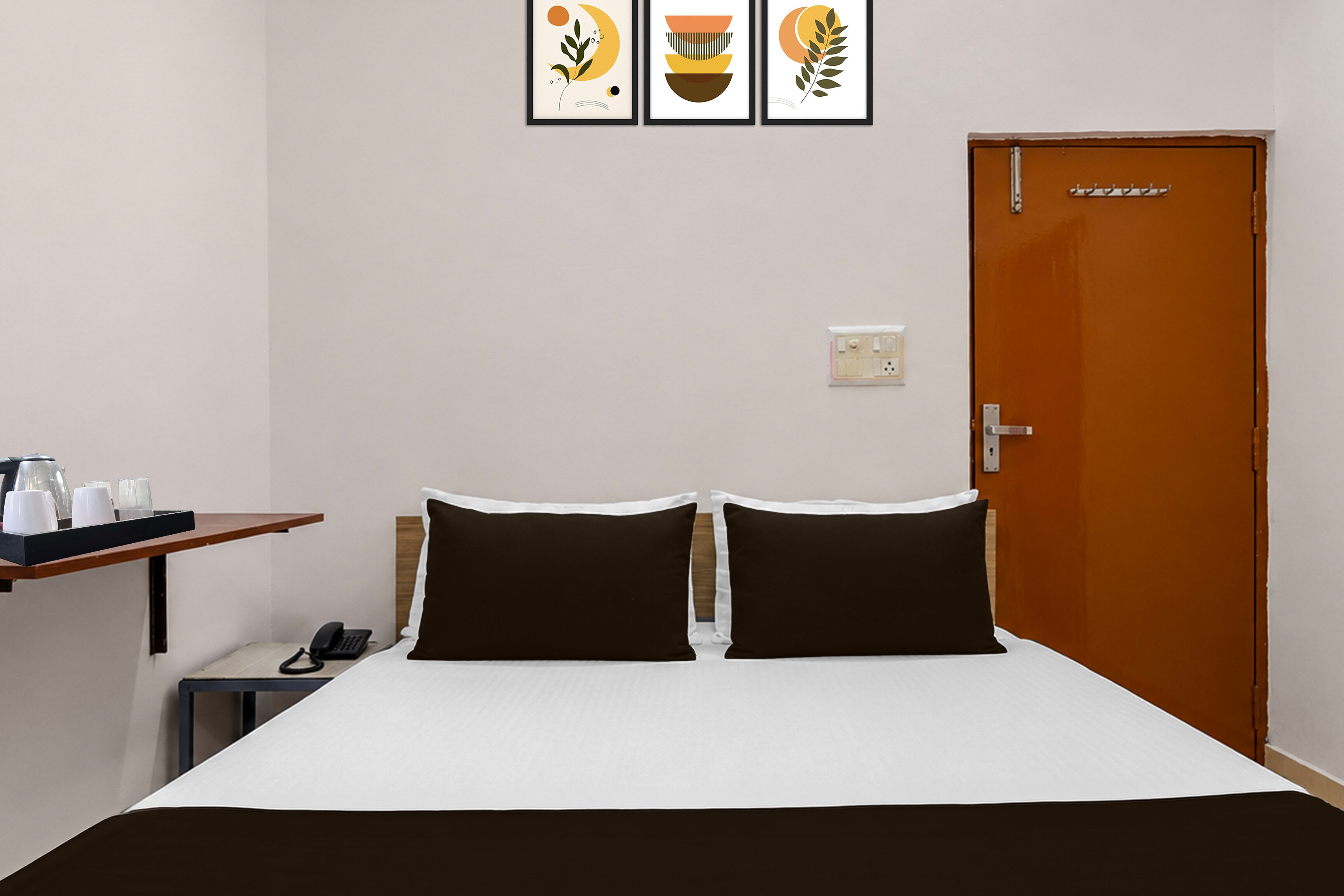 Hotel O Munsi Puliya Metro Lucknow - Tap to explore photos