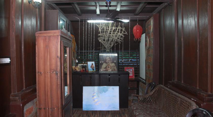 Rishi's Marari Heritage Homestay (Deluxe Room II) - Tap to explore photos