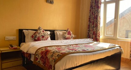 Hotel Kaisar Room Type - Deluxe Room