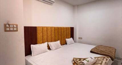 Tathaastu Palace Room Type - Deluxe Triple Room
