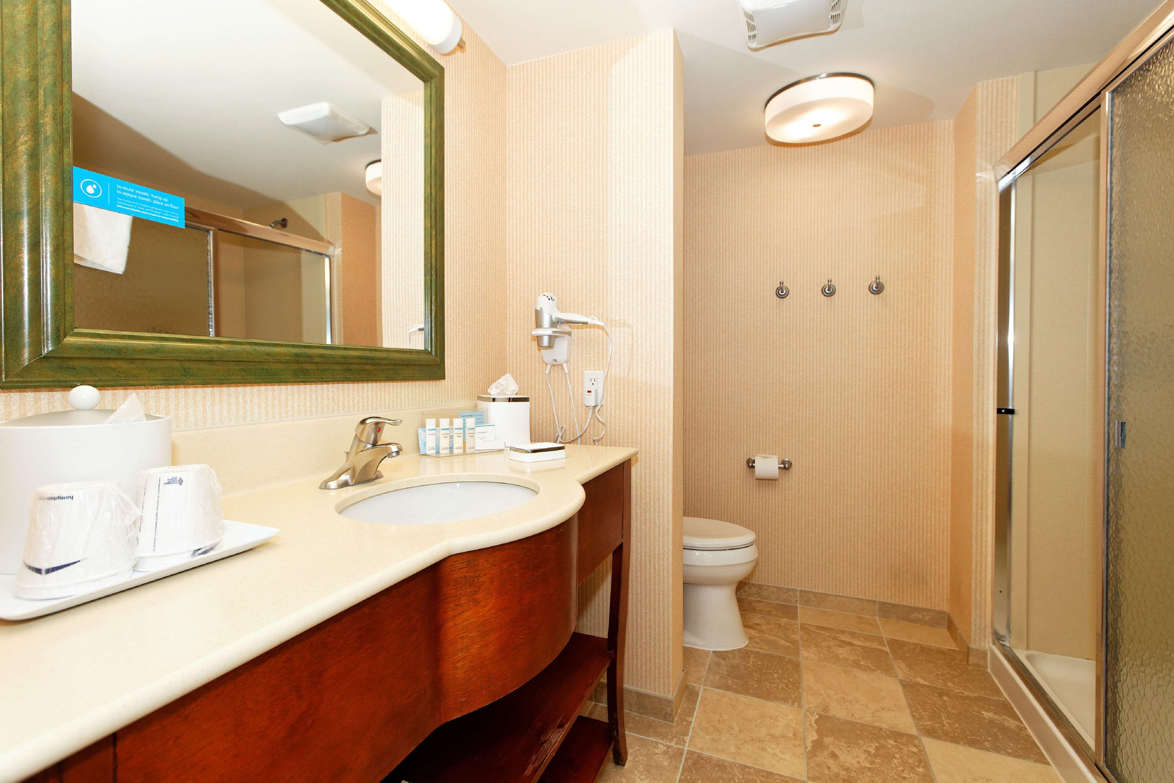 Hampton Inn by Hilton Montrose - Tap to explore photos
