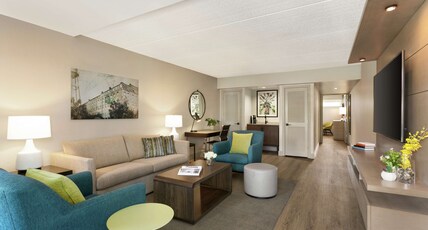 Hotel Alba Tampa, Tapestry Collection by Hilton Room Type - 1KG 1BDRM POOLSIDE STE