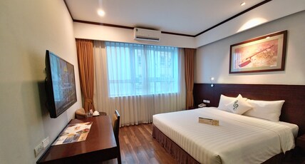 Thang Long Opera Hotel Room Type - Deluxe Double or Twin Room with City View