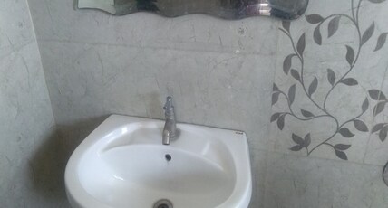 HOTEL FARHAT EXECUTIVE  Room Type - Deluxe Ac Room