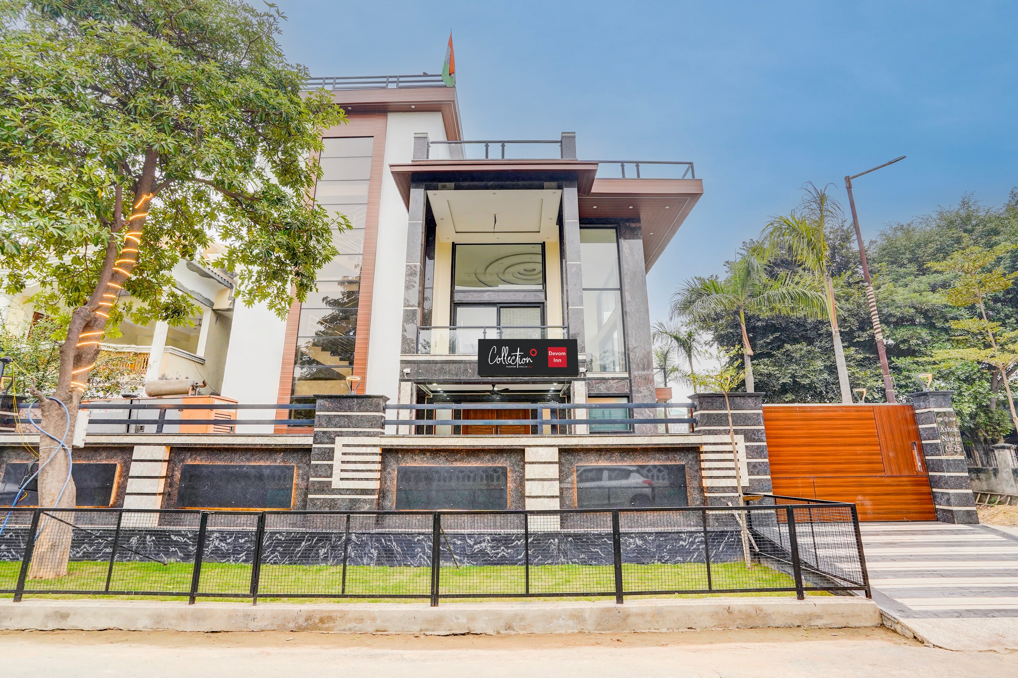 Super Hotel O DEVOM INN - Tap to explore photos