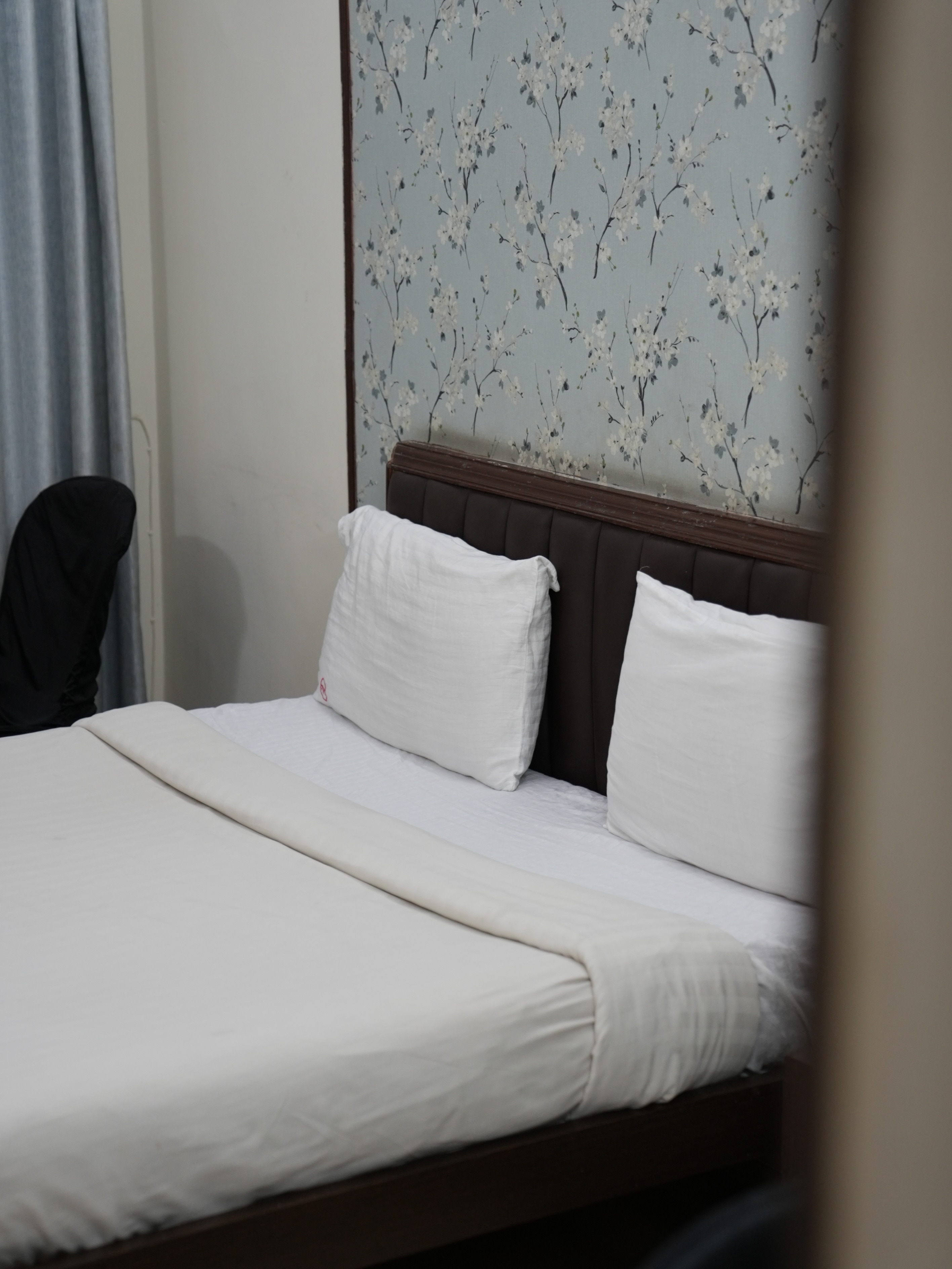 Hotel Royal Regency - Tap to explore photos