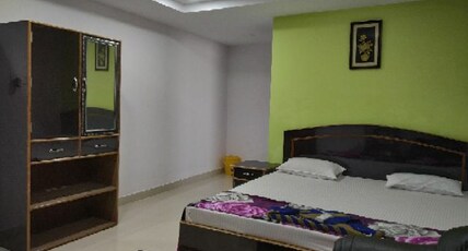 HOTEL ASHRAY Room Type - Deluxe