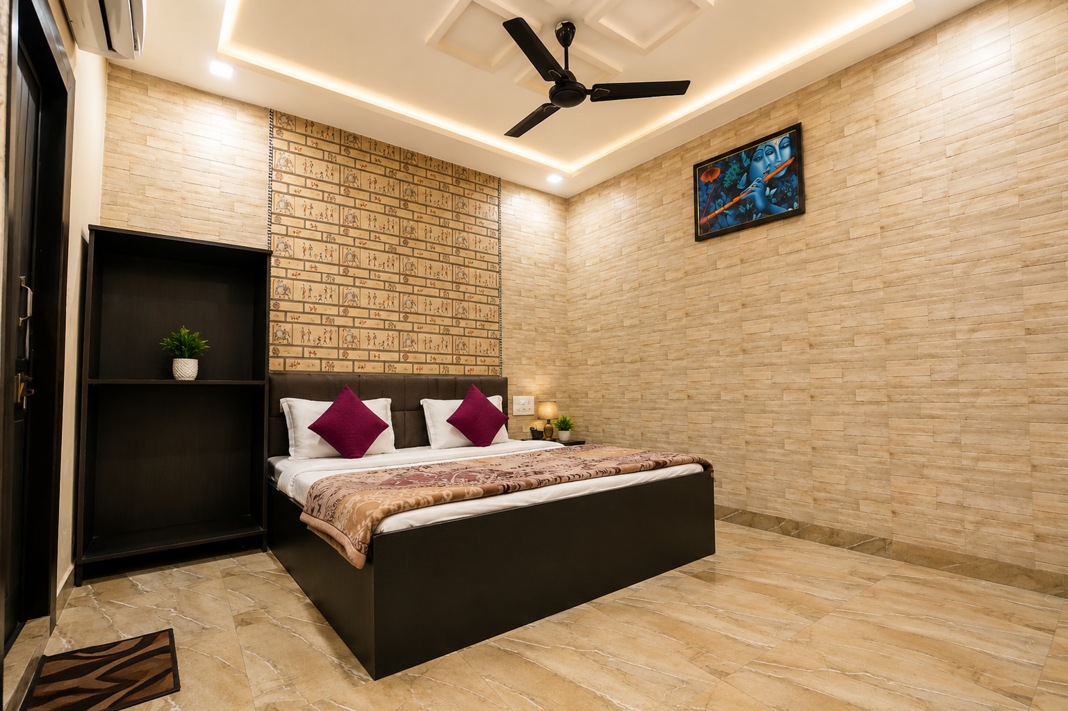 SHRI RADHEY KRISHNA PAYING GUEST HOUSE - Tap to explore photos