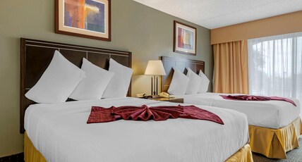 BEST WESTERN PLUS PALM DESERT Room Type - 2 Queen Beds, Non-Smoking, Refrigerator, High Speed Internet Access, Coffee Maker, Hairdryer, Iron A