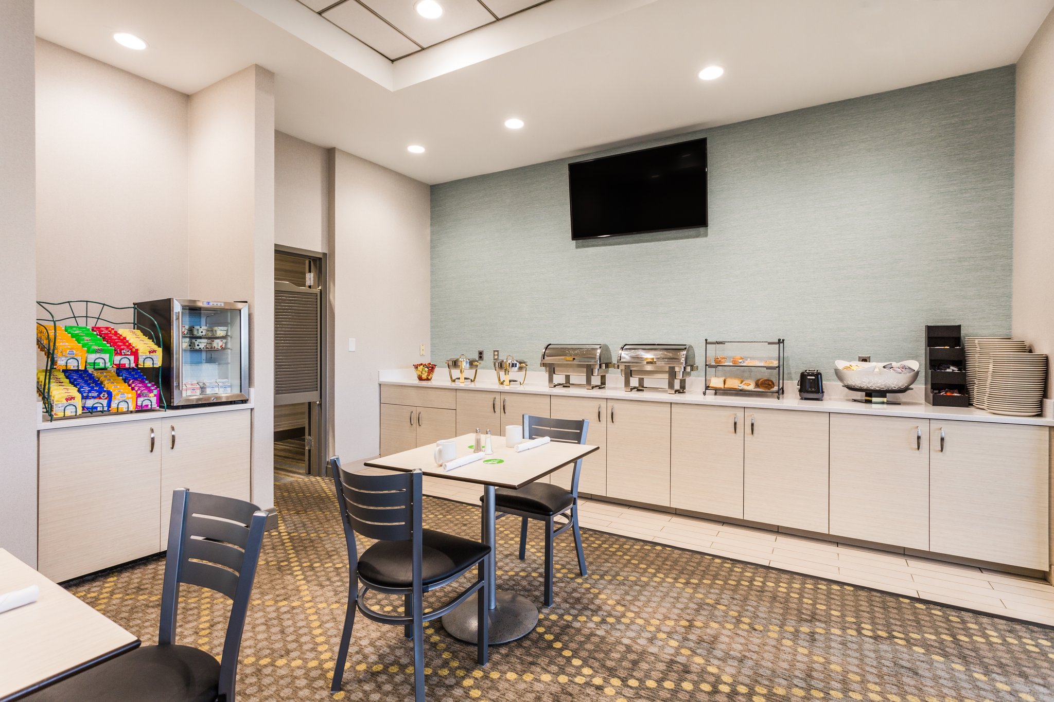 Holiday Inn TIMONIUM - Tap to explore photos