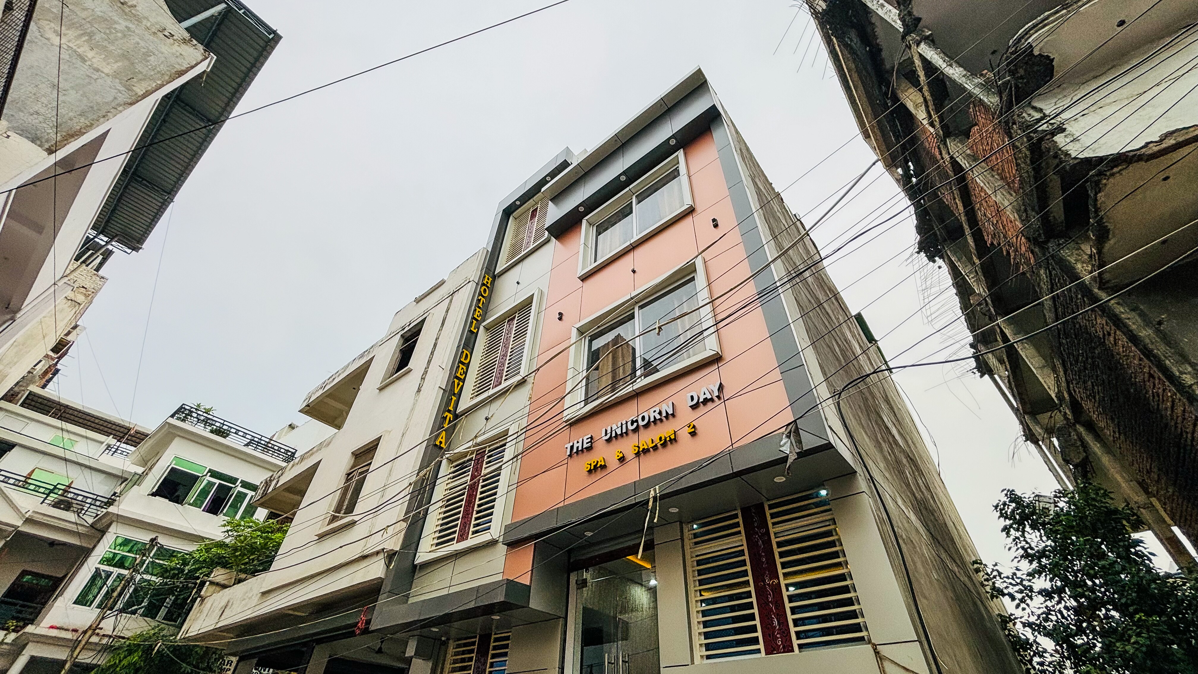 Hotel Devita - Tap to explore photos