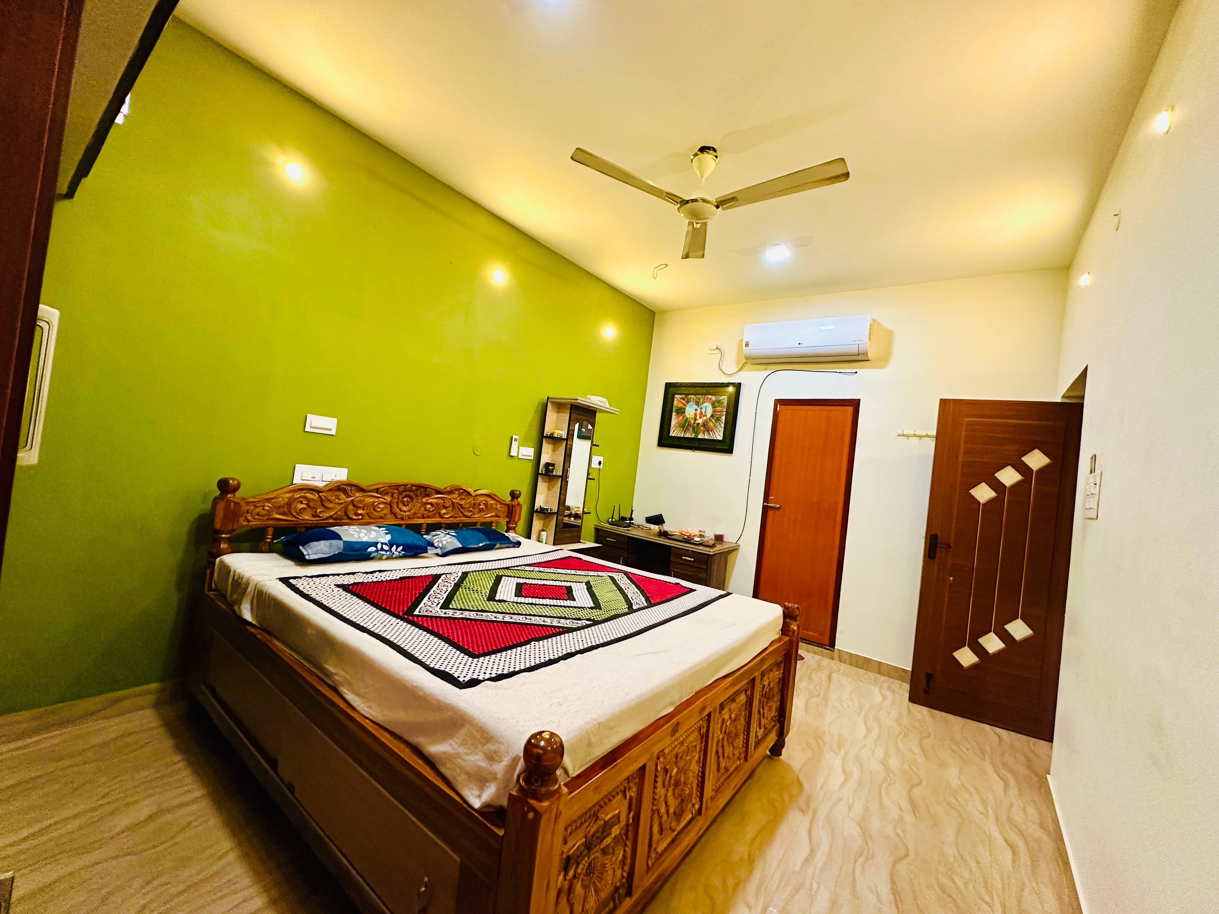 SS Home Stay Thiruvannamalai - Tap to explore photos