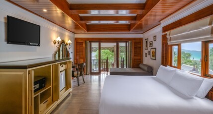 Thavorn Beach Village Resort & Spa Phuket Room Type - Seaview hillside with terrace bathtub