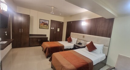 Hotel Centra Room Type - Deluxe Twin Bed Room