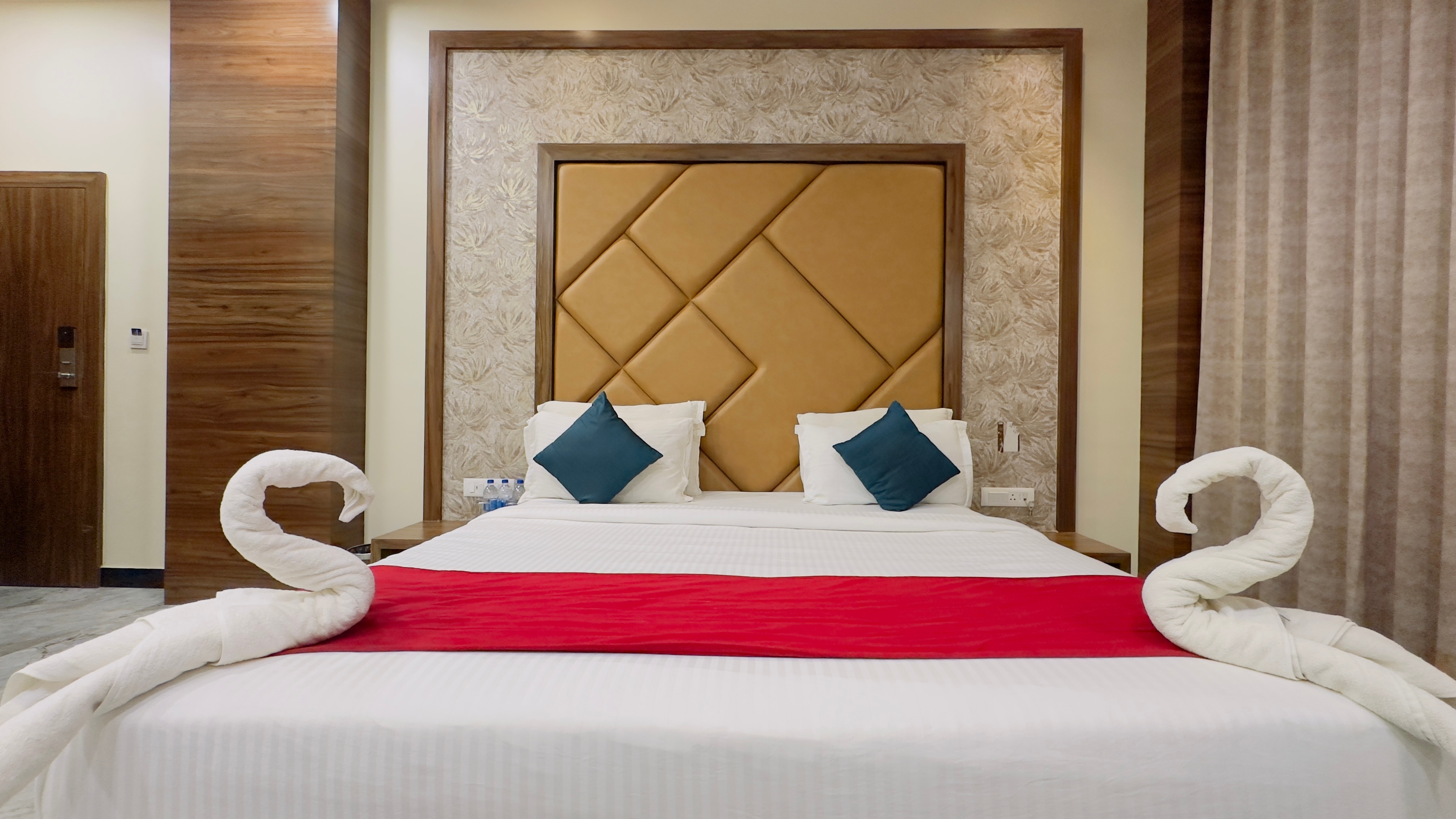 HOTEL THE BARSANA - Tap to explore photos