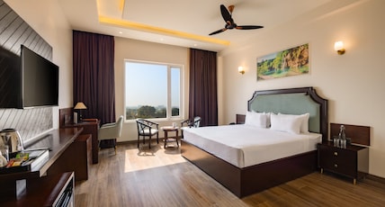 Clarks Inn Suites, Dhanbad Room Type - Premium King Room Clarks Inn Suites, Dhanbad Room Type - Premium King Room