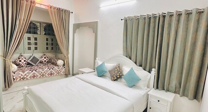 RUPAHELI HERITAGE VILLA Room Type - Semi- Deluxe room