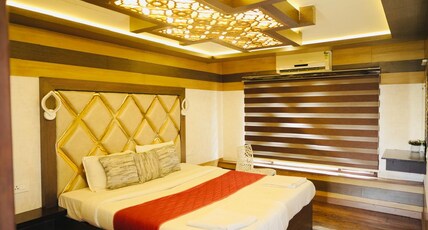India Vacationz Houseboat Room Type - Premium Room (Sharing Houseboat - Full Time AC )