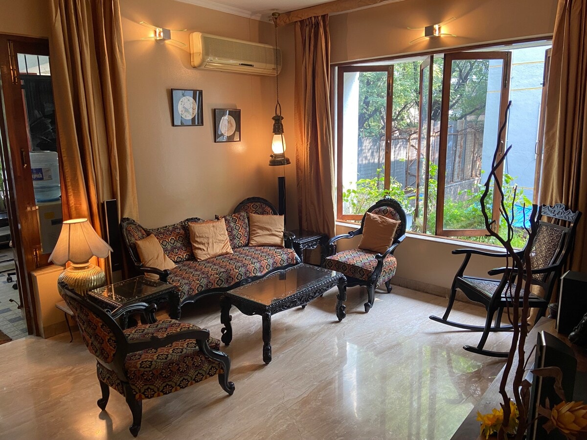 MH12 Services 2 BHK Luxury Apartment Kalyani Nagar - Tap to explore photos