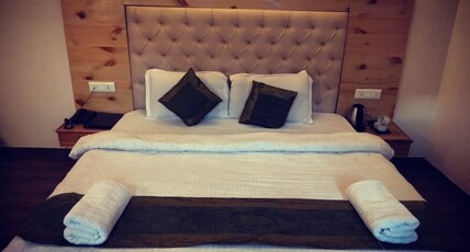 HOTEL VIRAAT Room Type - DELUXE ROOM