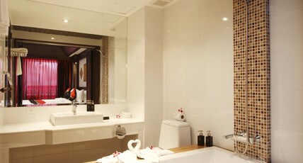 Rayaburi Hotel Patong Room Type - One-Bedroom Suite