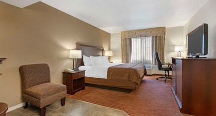 Best Western Plus Concord Inn Room Type - 1 Queen Bed, Non-Smoking, High Speed Internet Access, Microwave And Refrigerator, Fireplace, Lounge Best Western Plus Concord Inn Room Type - 1 Queen Bed, Non-Smoking, High Speed Internet Access, Microwave And Refrigerator, Fireplace, Lounge
