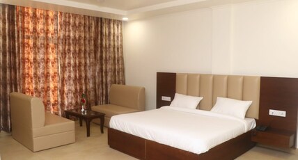 Hotel Grand 81 Room Type - Super Deluxe Room Hotel Grand 81 Room Type - Super Deluxe Room