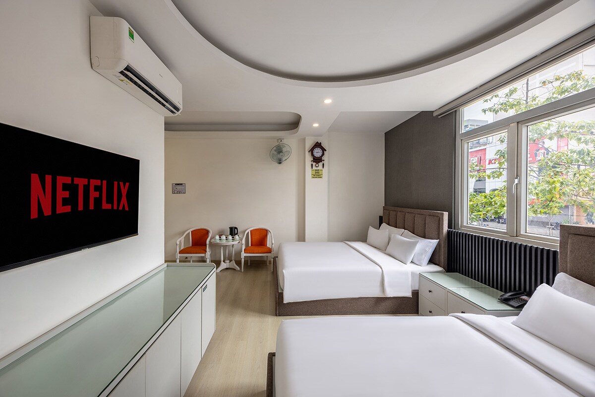 A25 Hotel - 307 Ly Tu Trong - Tap to explore photos