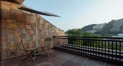 Umber Tree - A Nature Side Heaven Resort Room Type - Premium cottage with Balcony
