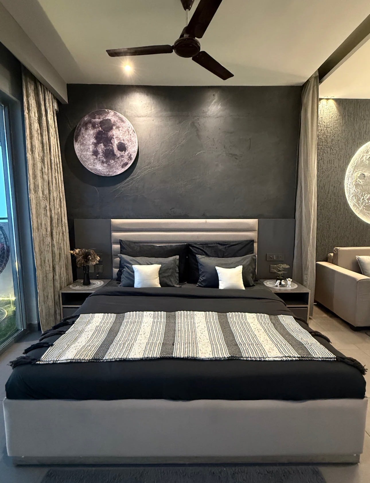 Luxury Evening Stay At Supernova Noida - Tap to explore photos