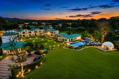 Baris Resort Corbett