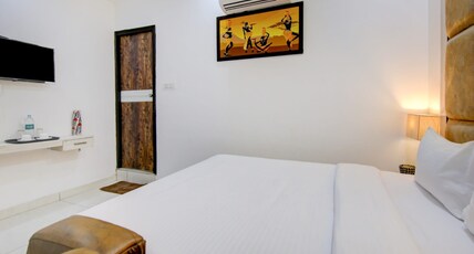Hotel Vibes Inn DDN Room Type - Standard Room