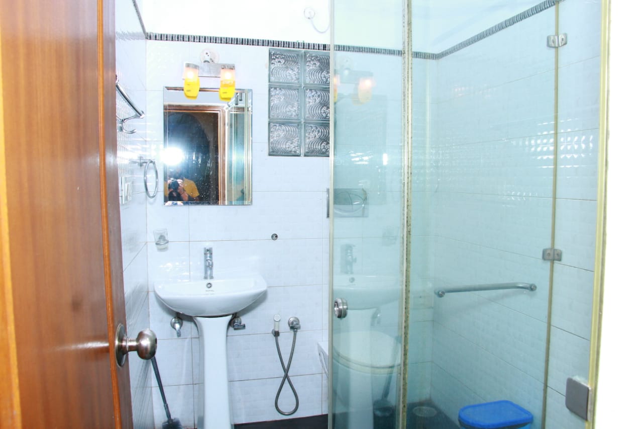 Vinara Homes estate stay - Tap to explore photos
