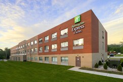 Holiday Inn Express & Suites - Portage