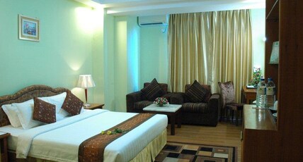 BEST WESTERN Green Hill Hotel Room Type - 1 Double Bed, Smoking Room, Deluxe Room, Full Breakfast