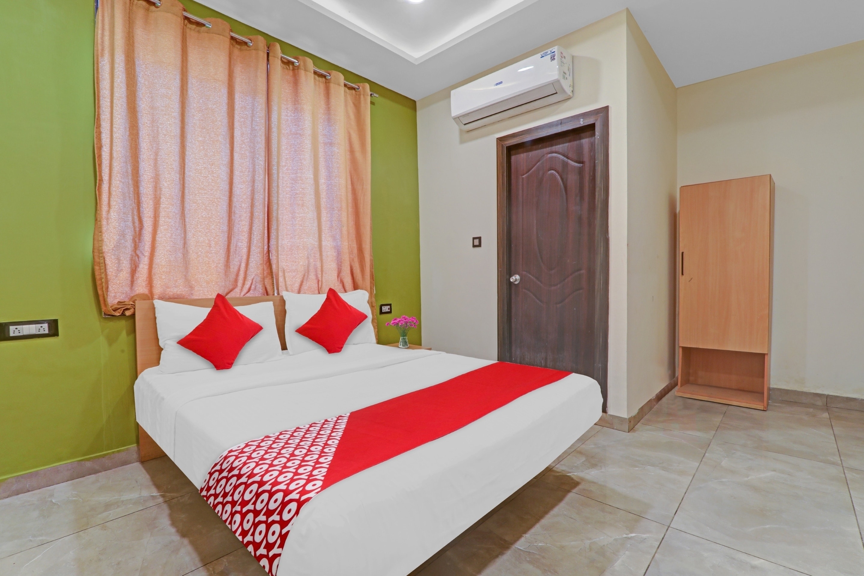 DDS Hotel & Banquets - Tap to explore photos