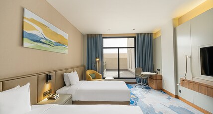Holiday Inn Riyadh the Business District, an IHG Hotel Room Type - 2 Twin Standard  Balcony