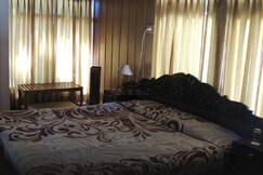 The Log Huts, Manali (HPTDC)