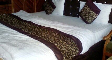 Hotel Lake View Room Type - Deluxe Room(Lake Facing)