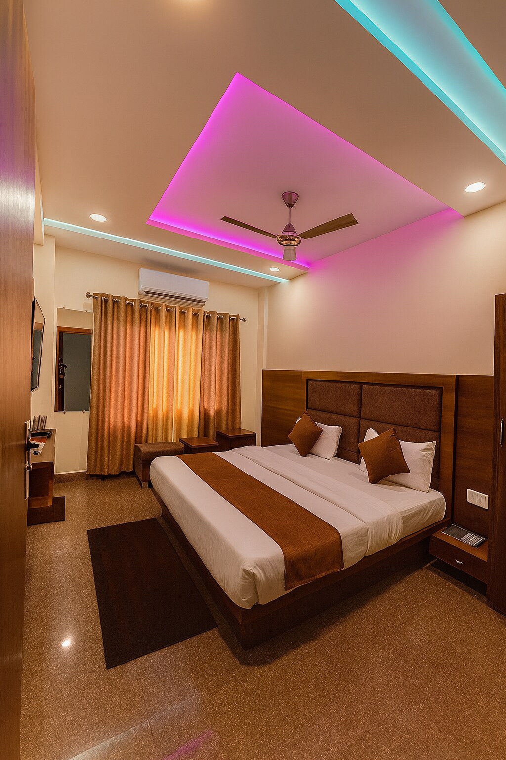 Hotel Shivalaya By Kumar - Tap to explore photos