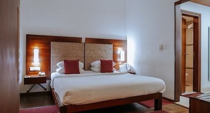 Hotel Devaragam by KP Namboodiris Room Type - Deluxe AC Room
