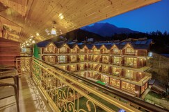 Snow Peak Retreat & Cottages (Centrally Heated- Hill View)