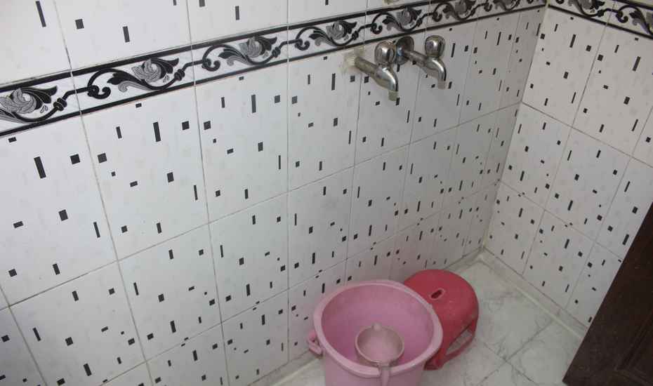 Shree Ganesh Guest House - Tap to explore photos
