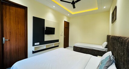 Amritsar Home Stays Room Type - Triple Deluxe Room - With View
