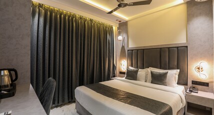 Windsor Castle Room Type - Deluxe Room
